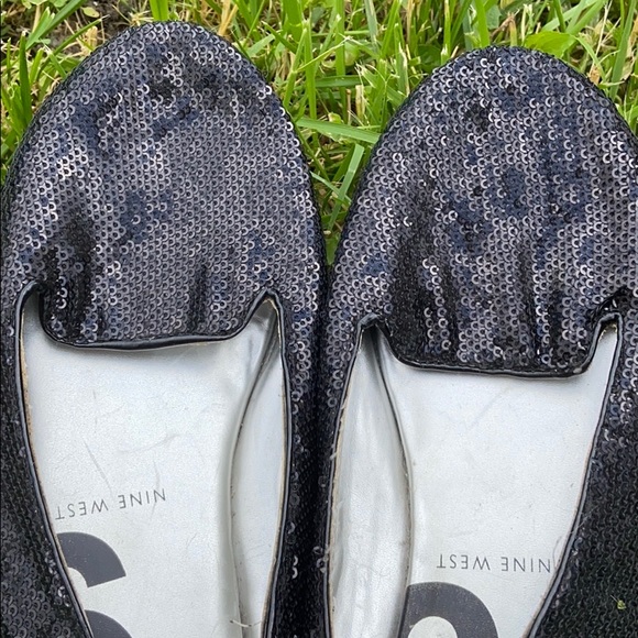 🎄🎄🎄🎉Nine West sequin flats❤️ - Picture 3 of 4